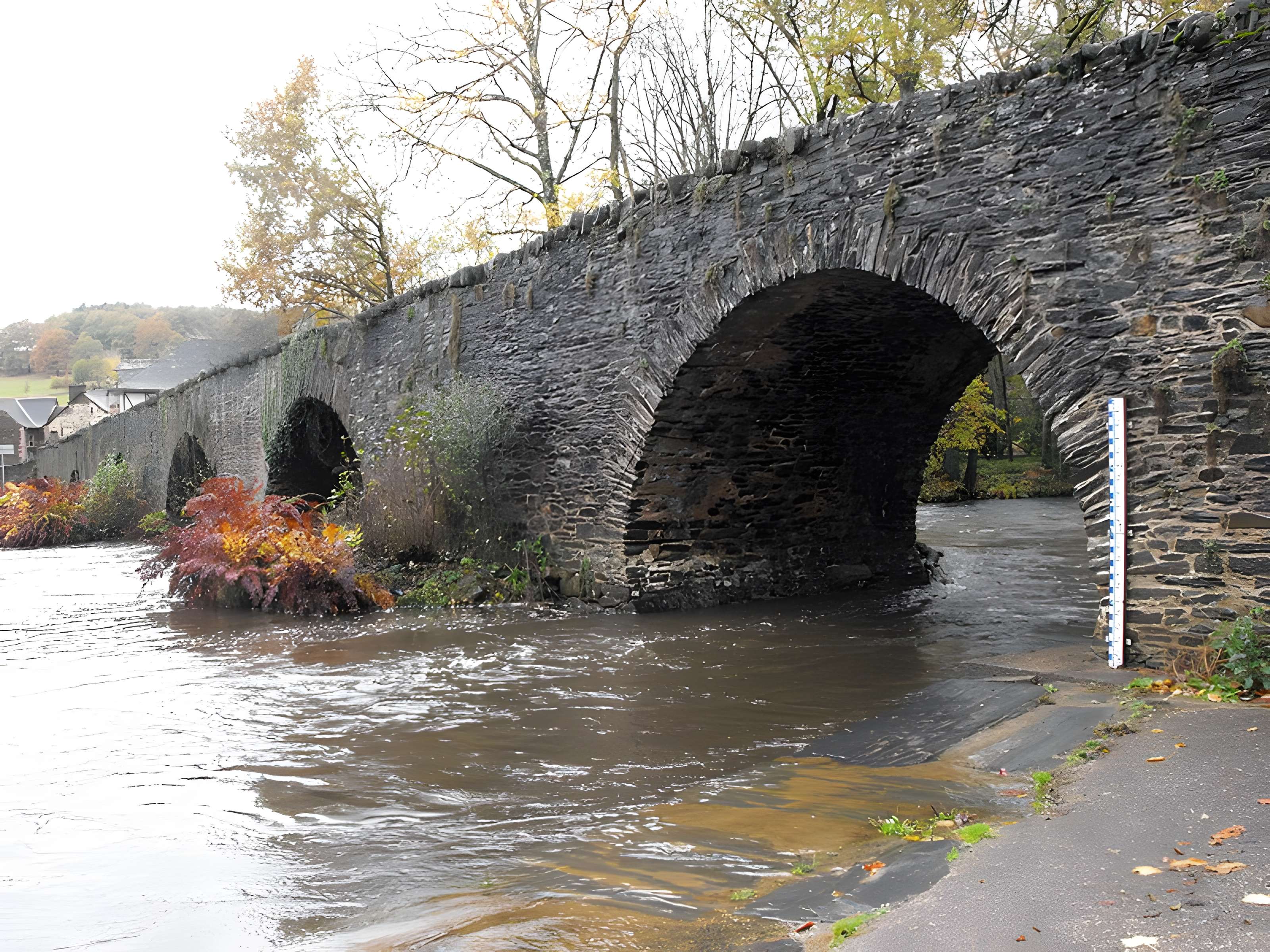 Pont du Saillant de Voutezac