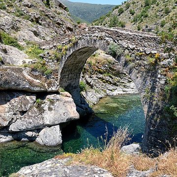 Pont génois dAscu à Asco