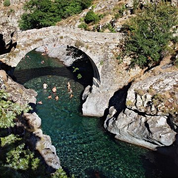 Pont génois dAscu à Asco