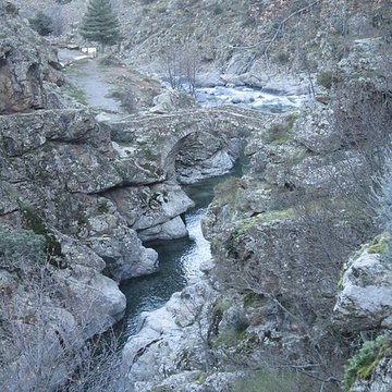 Pont génois dAscu à Asco