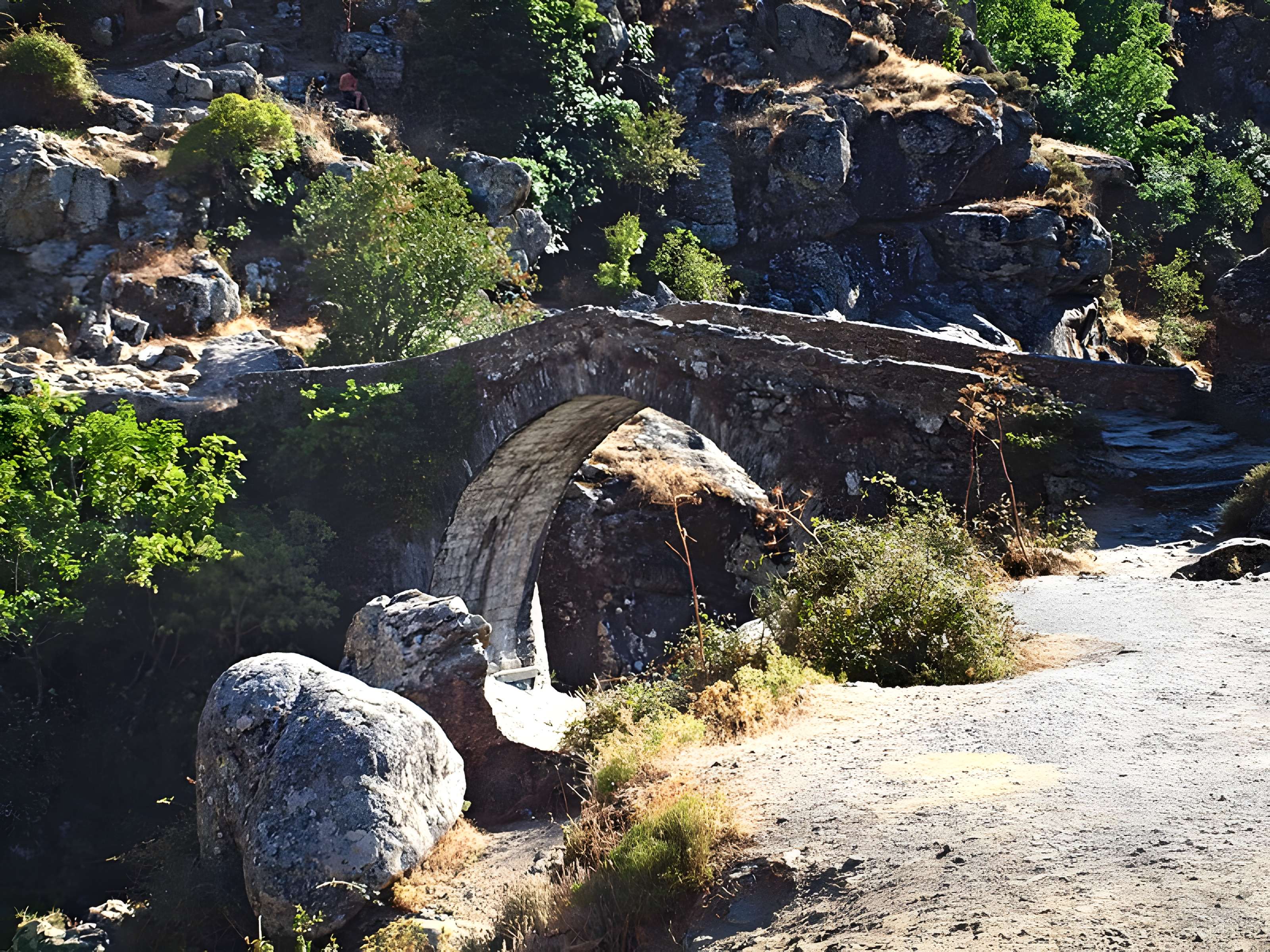 Pont génois d'Ascu à Asco