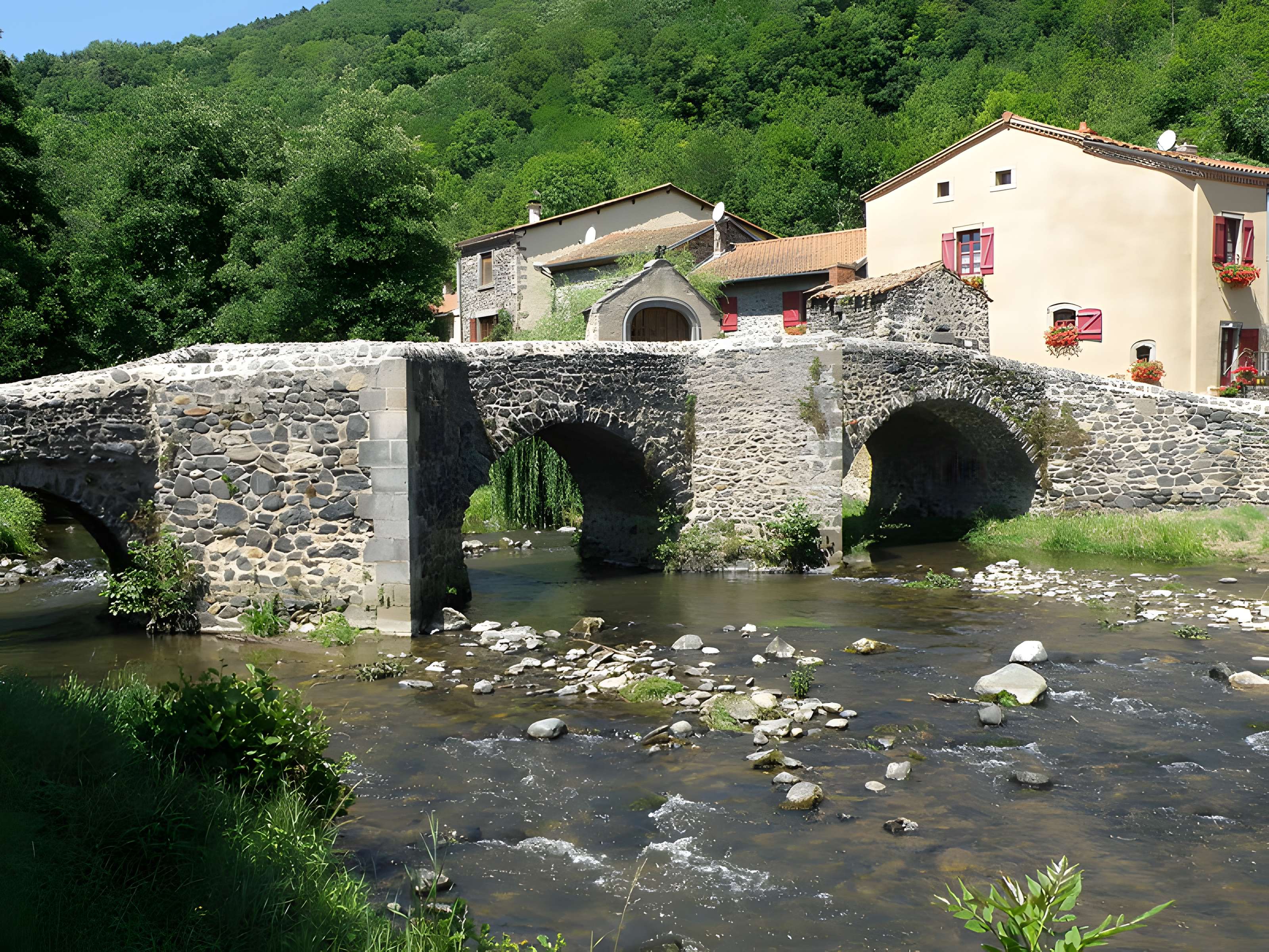 Pont médiéval de Saurier