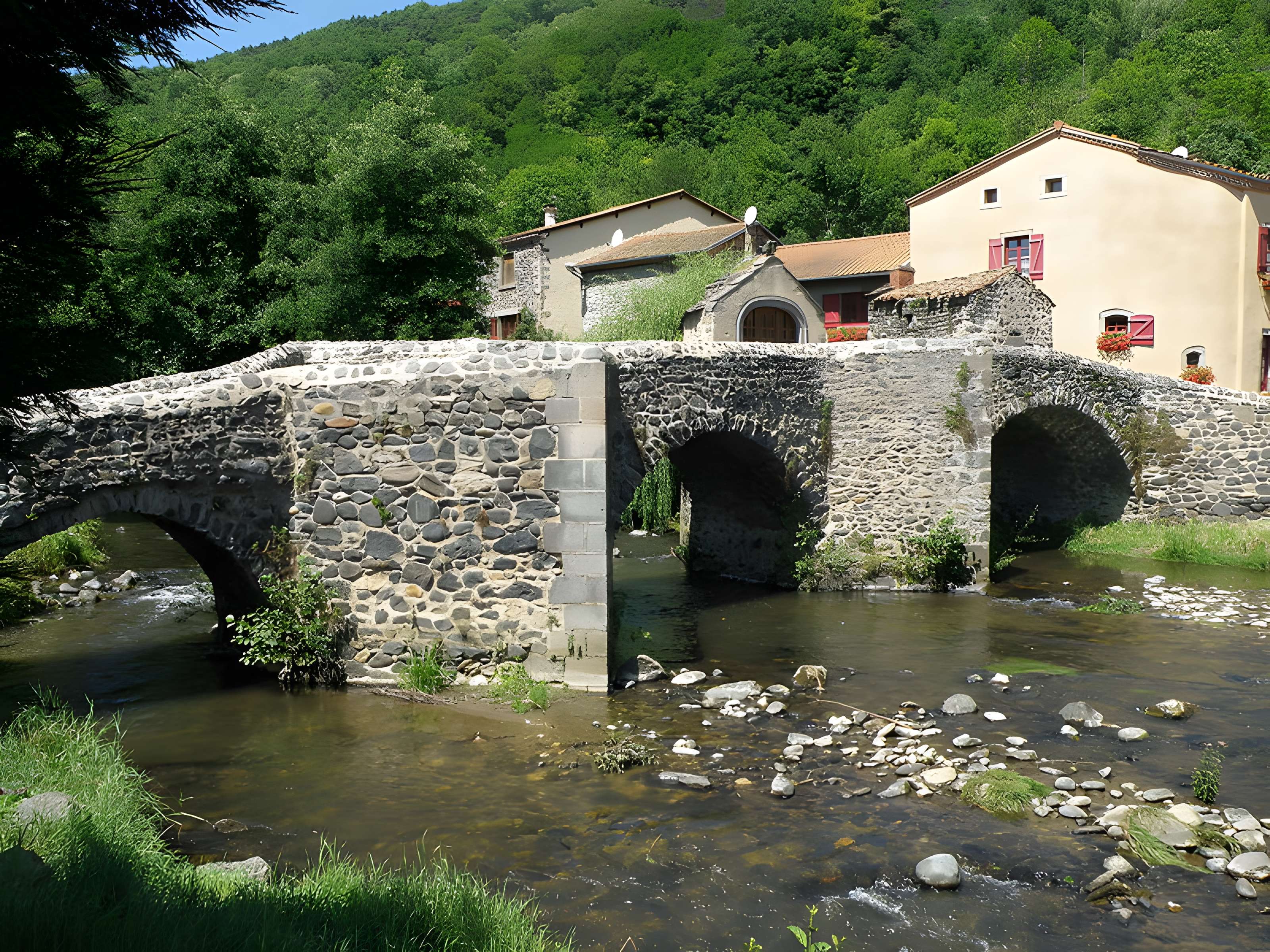Pont médiéval de Saurier
