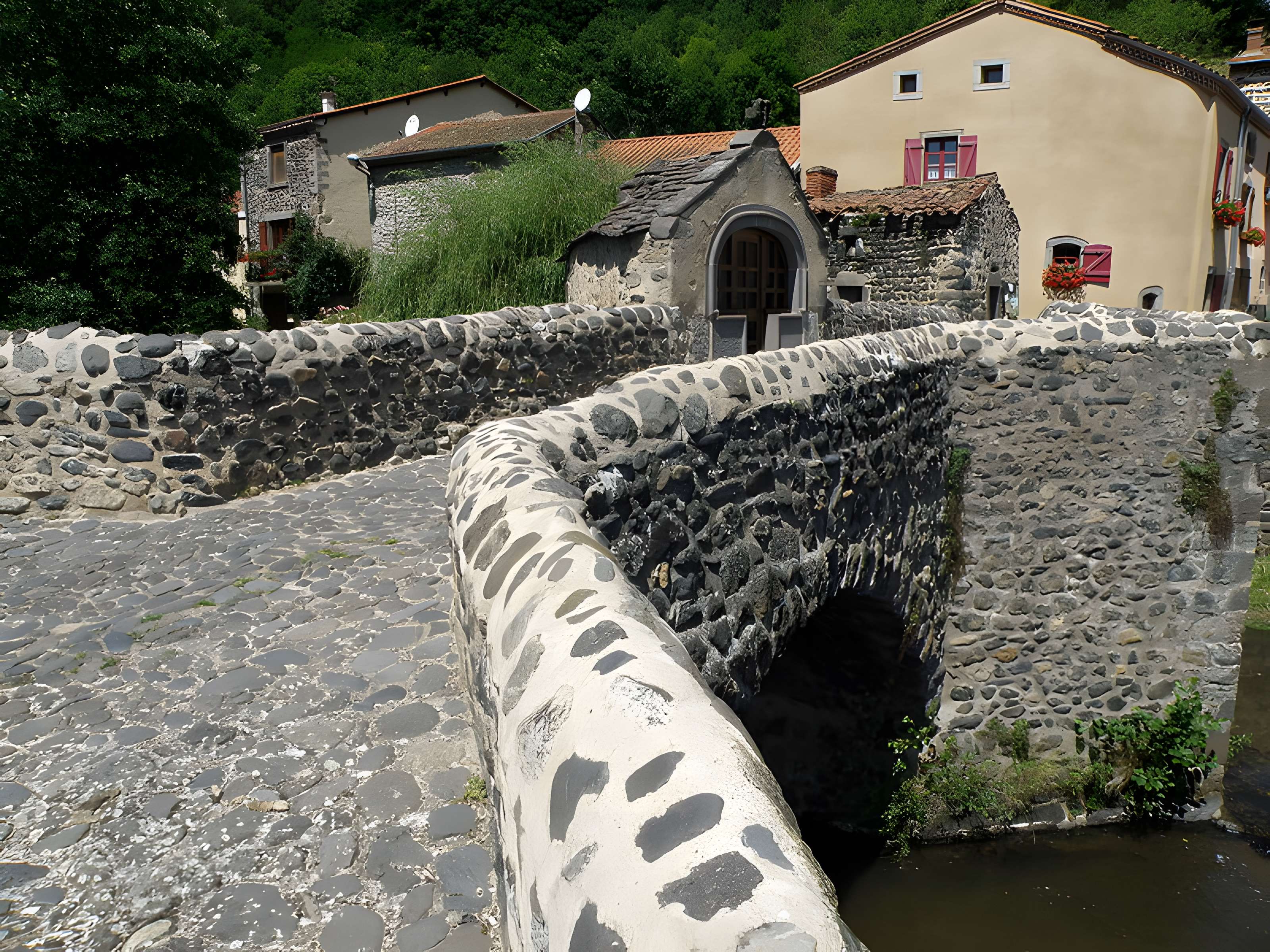 Pont médiéval de Saurier