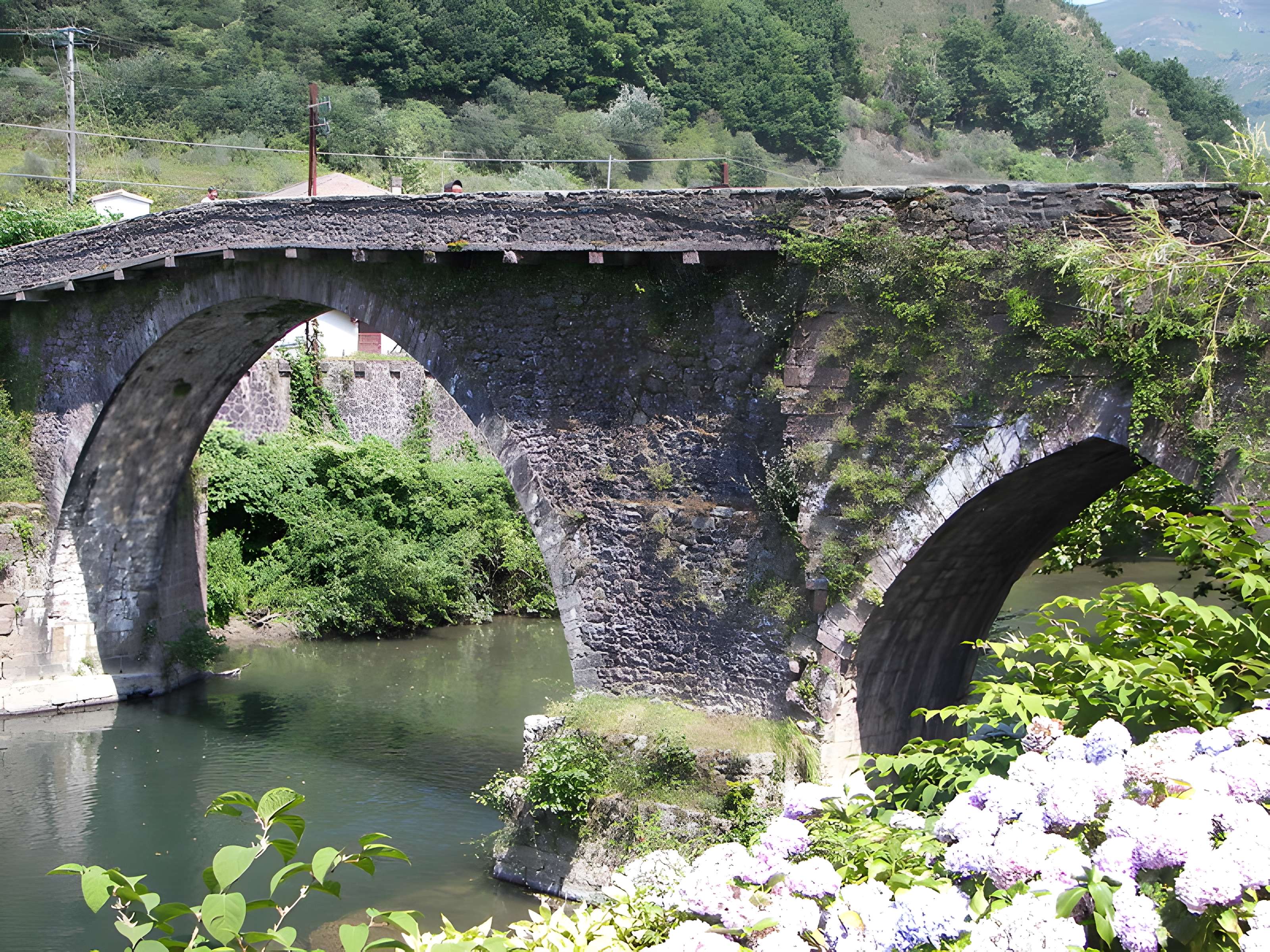 Pont Noblia sur la Nive à Bidarray