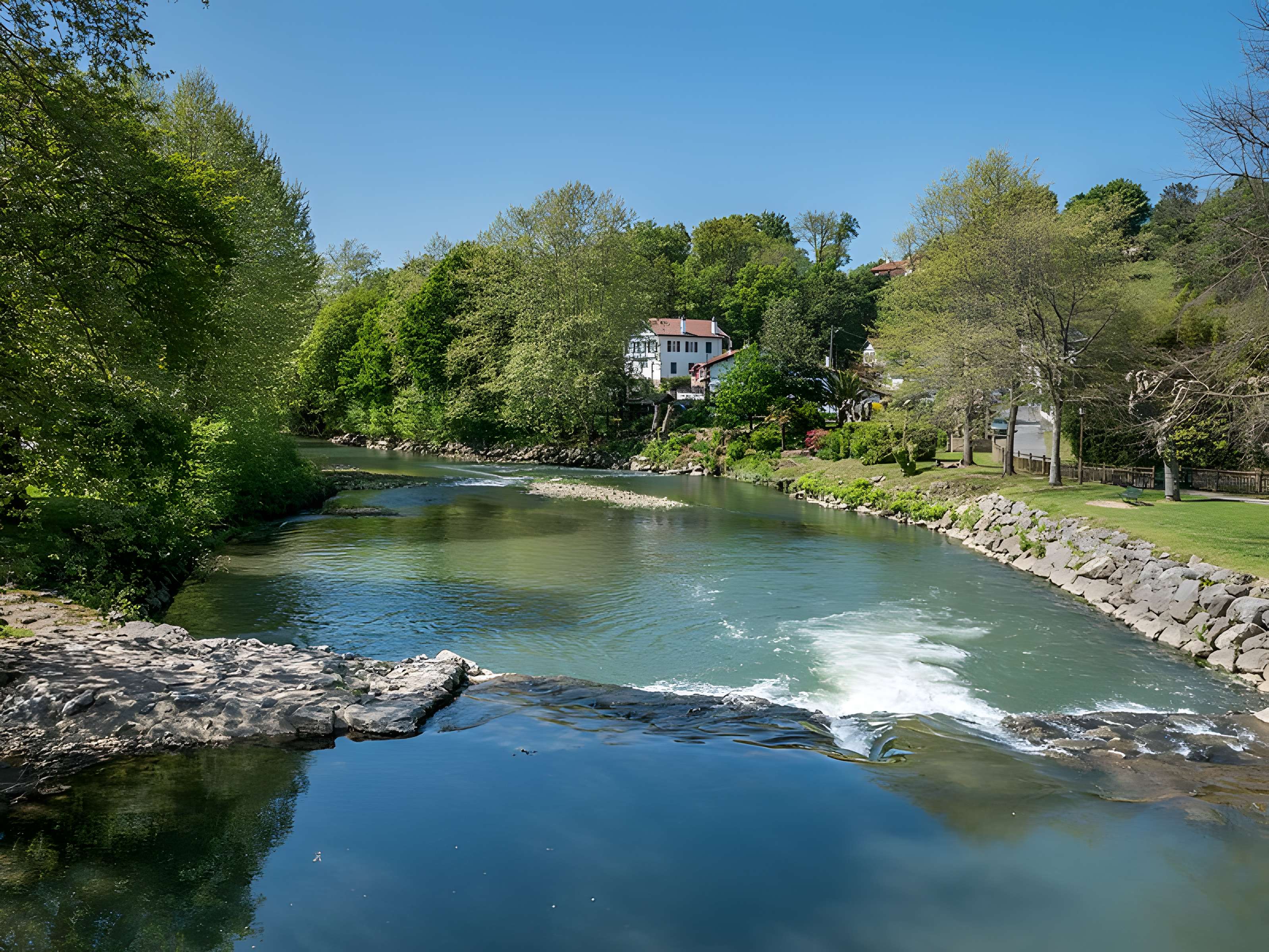 Pont romain sur la Nivelle à Ascain