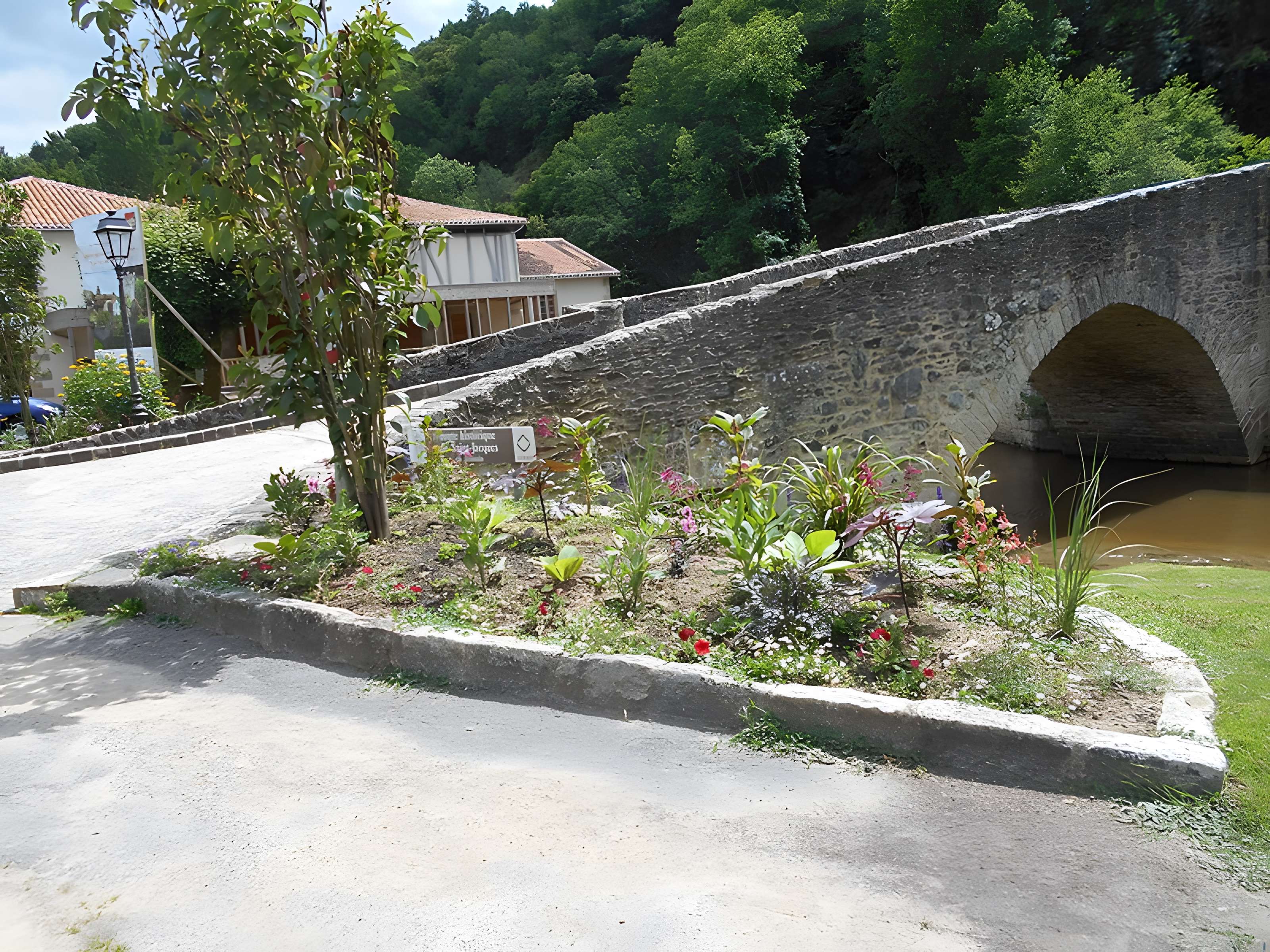 Pont sur la Briance de Solignac