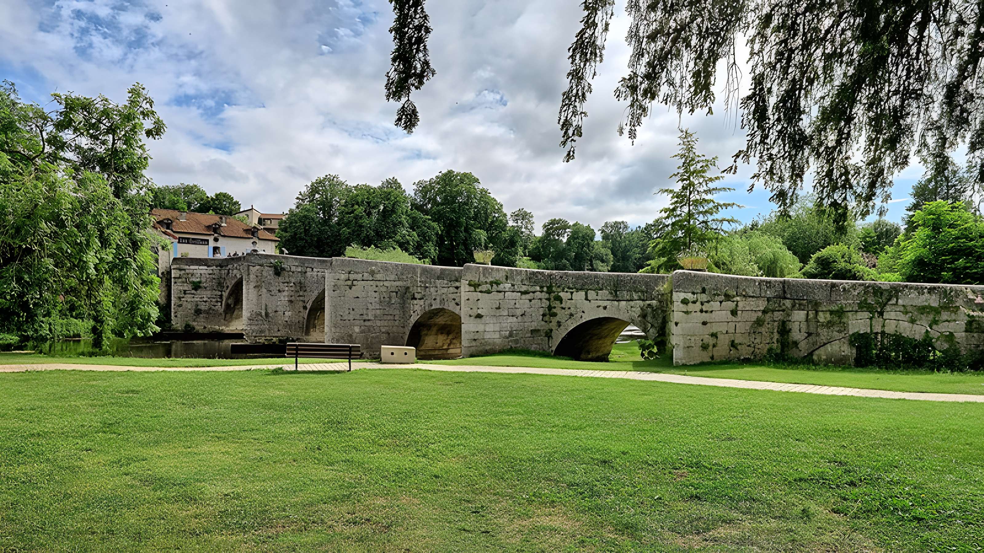 Pont sur la Dronne de Bourdeilles