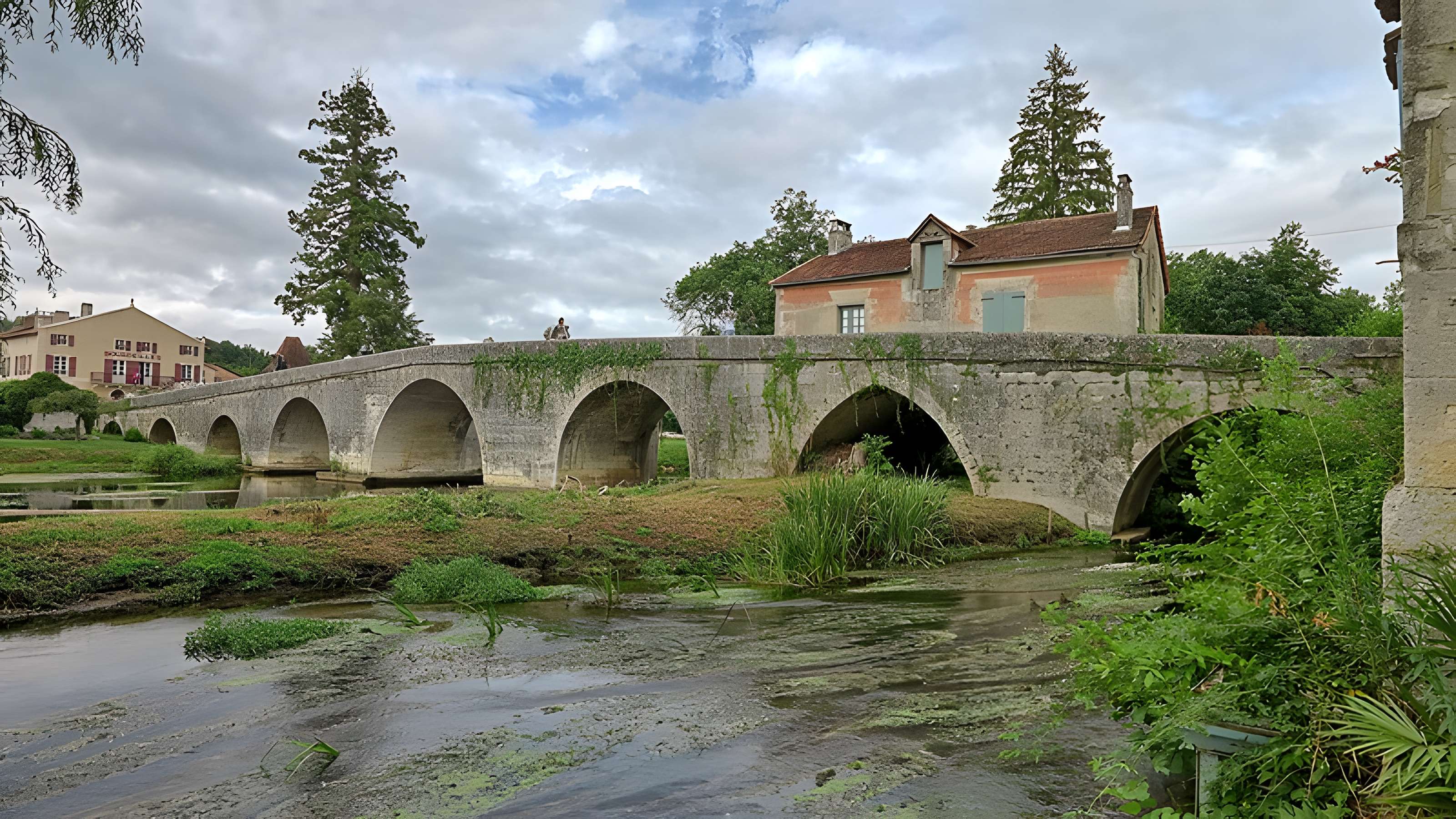 Pont sur la Dronne de Bourdeilles