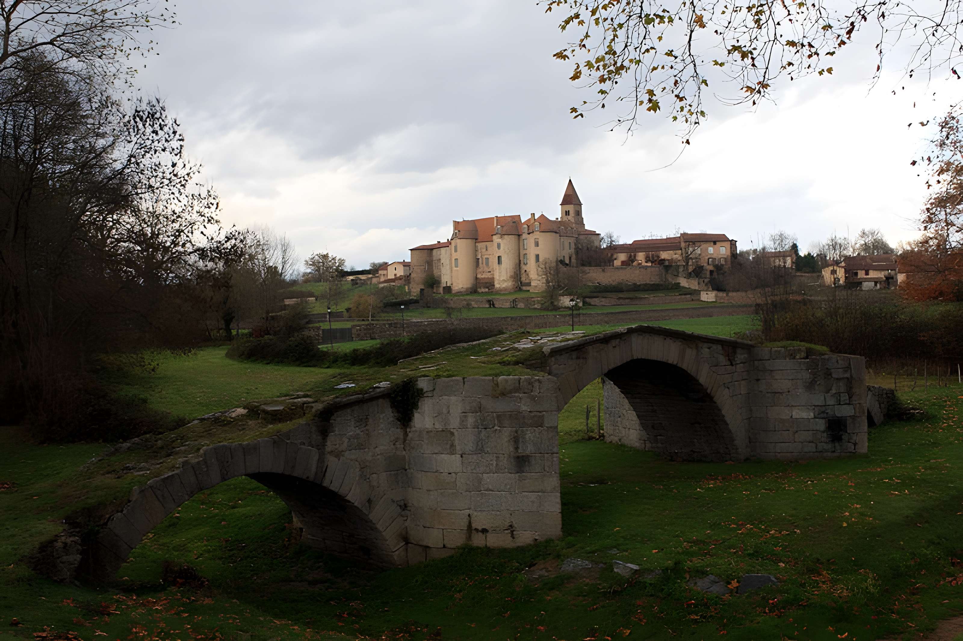 Pont sur l'Aix de Pommiers 