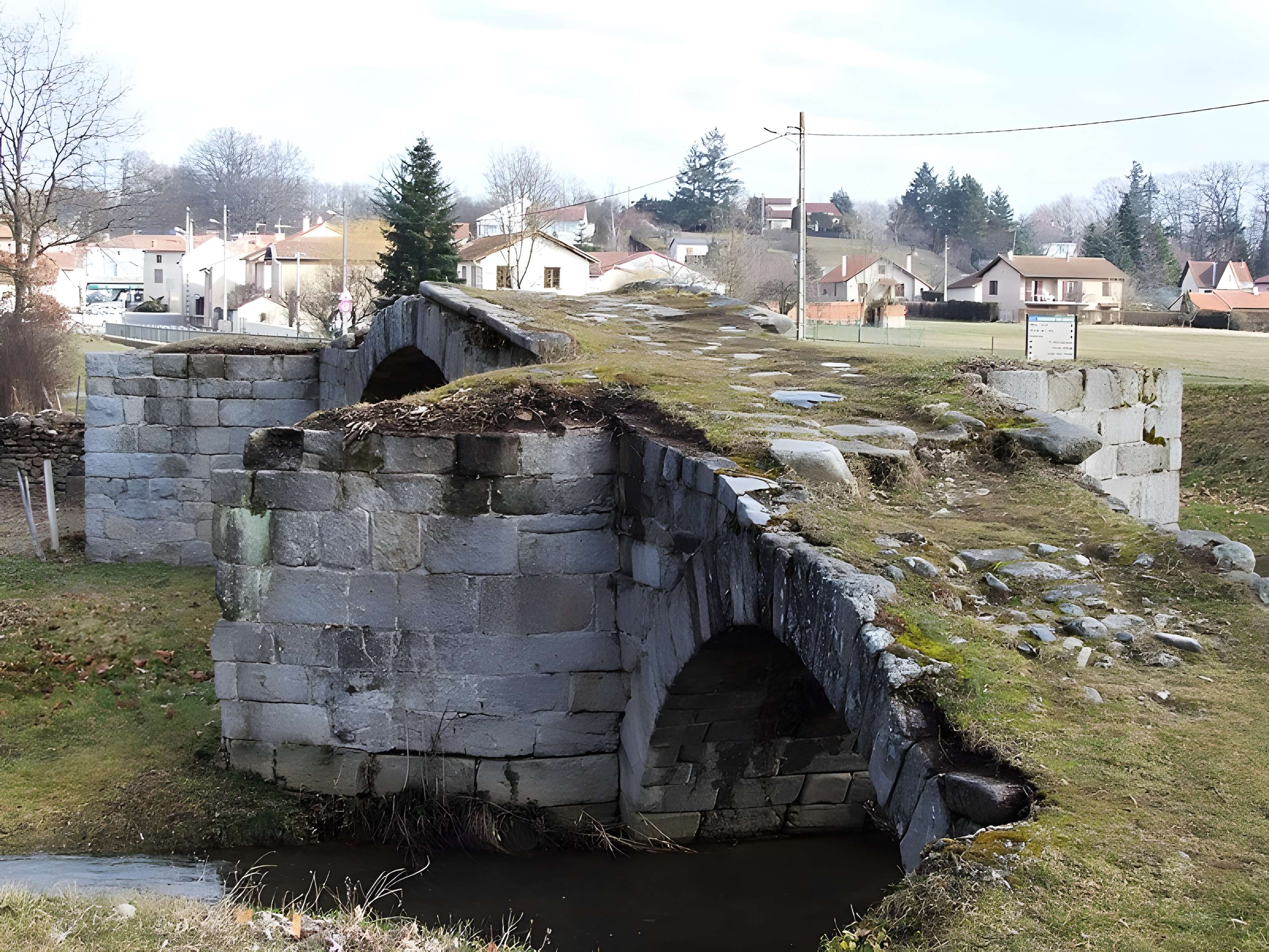 Pont sur l'Aix de Pommiers