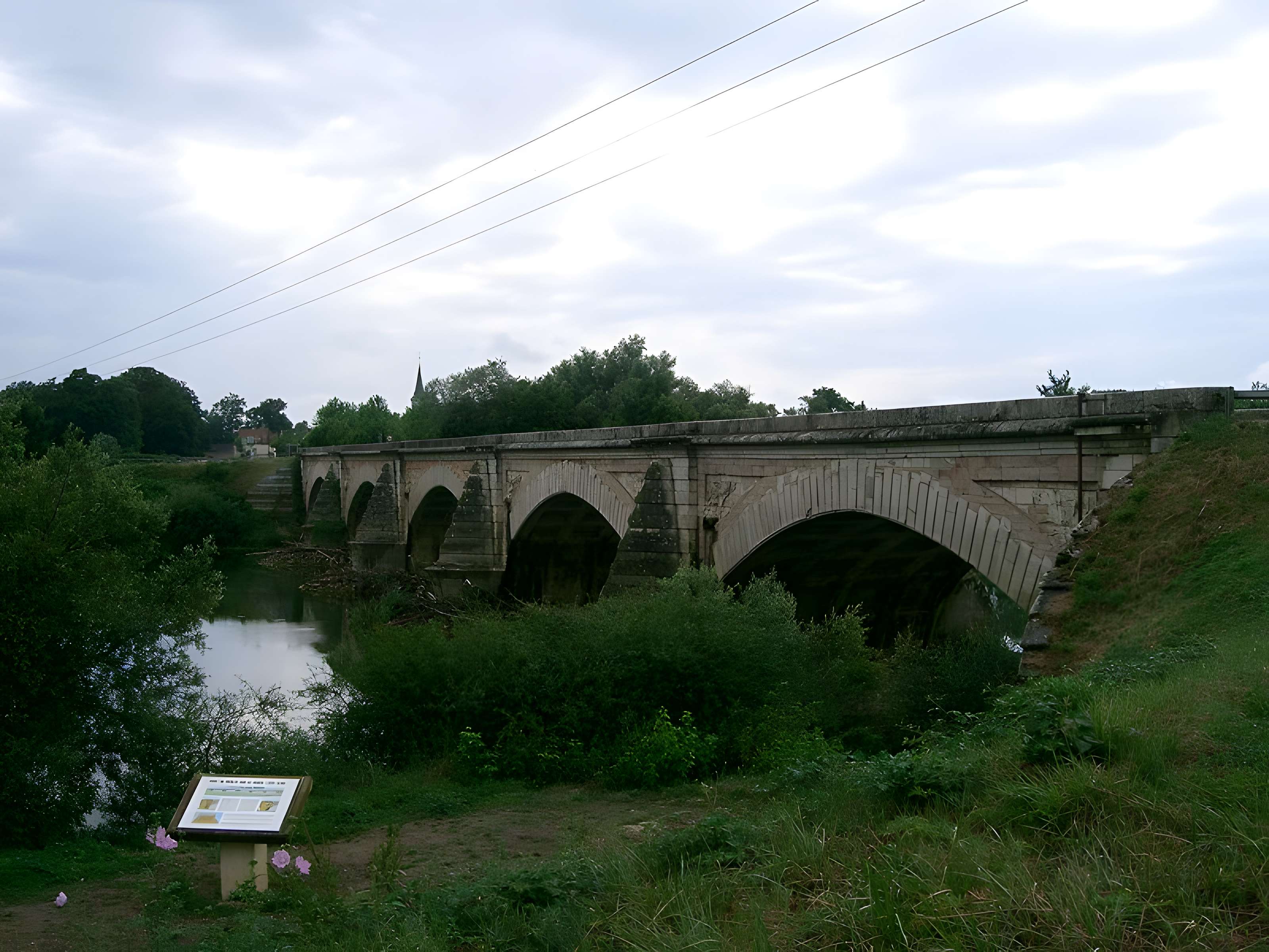 Pont sur le Doubs à Navilly