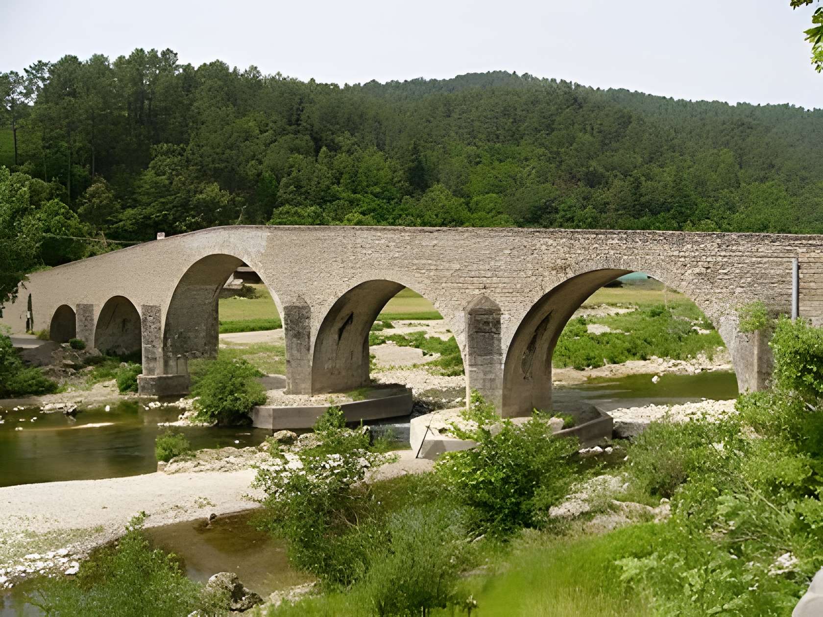 Pont sur le Gardon à Saint-Jean-du-Gard 
