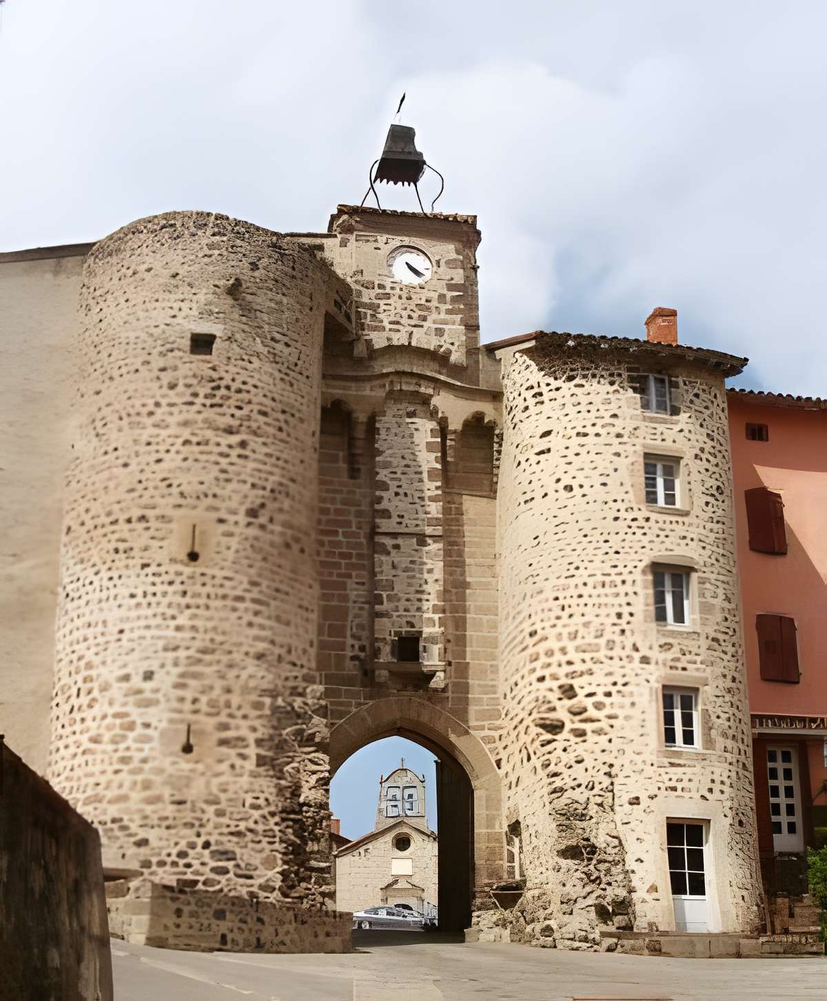 Portail de Monsieur à Allègre 