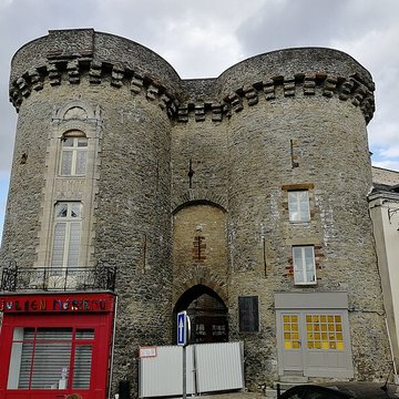 Porte Beucheresse de Laval