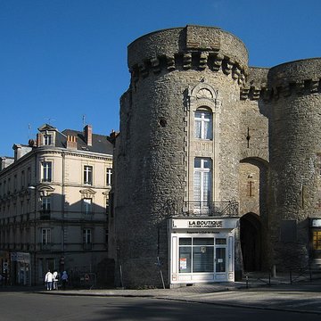 Porte Beucheresse de Laval