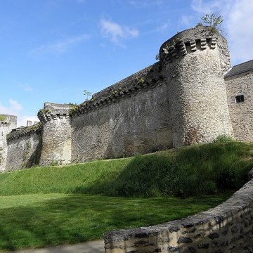 Porte Beucheresse de Laval