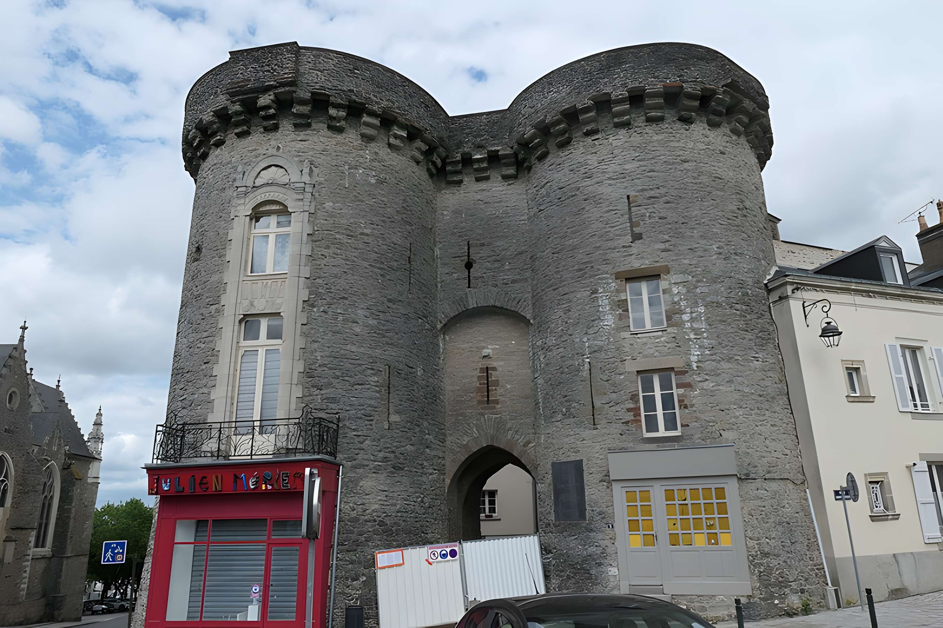 Porte Beucheresse de Laval