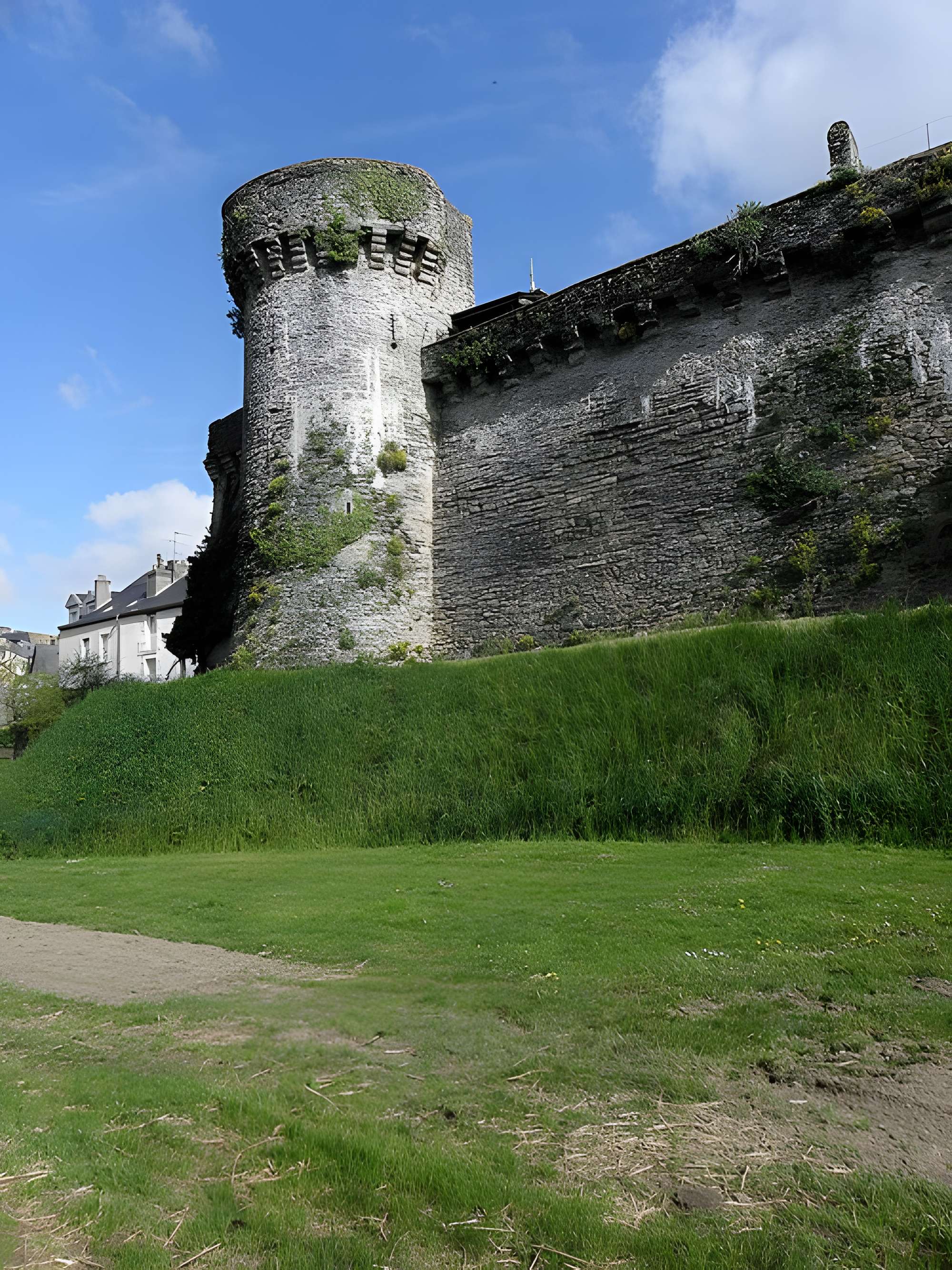 Porte Beucheresse de Laval