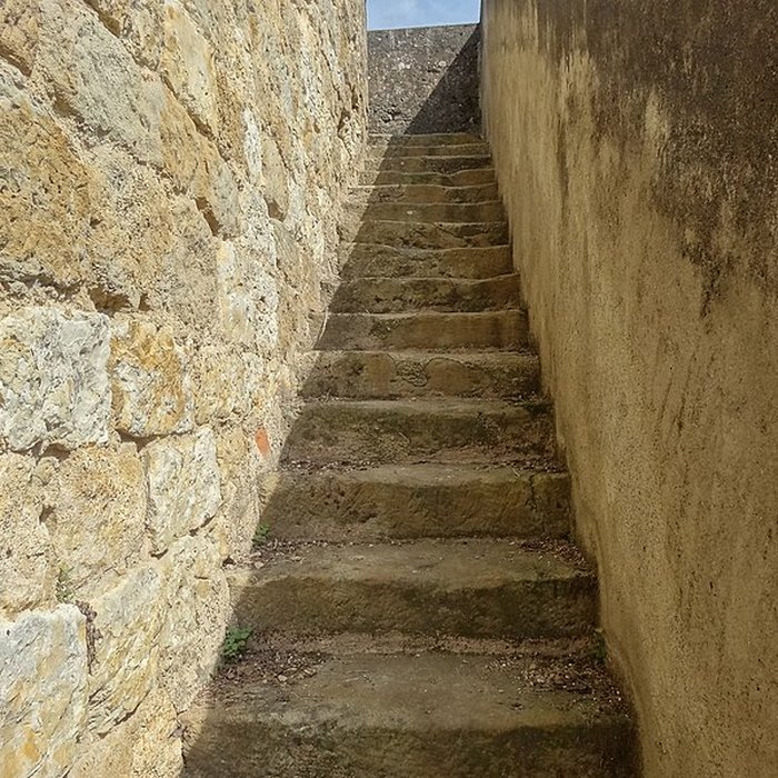 Photo de Porte de ville, son pont et son fossé