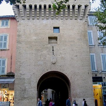 Porte de Bourgneuf à Salon-de-Provence