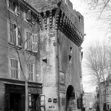 Porte de Bourgneuf à Salon-de-Provence