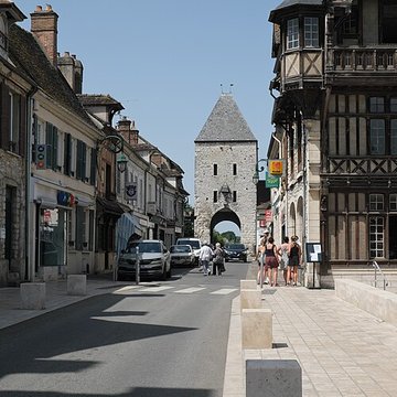 Porte de Bourgogne à Moret-sur-Loing