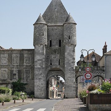 Porte de Bourgogne à Moret-sur-Loing