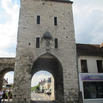 Porte de Bourgogne à Moret-sur-Loing