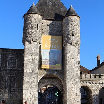Porte de Bourgogne à Moret-sur-Loing