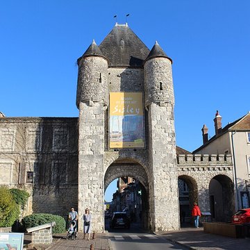 Porte de Bourgogne à Moret-sur-Loing