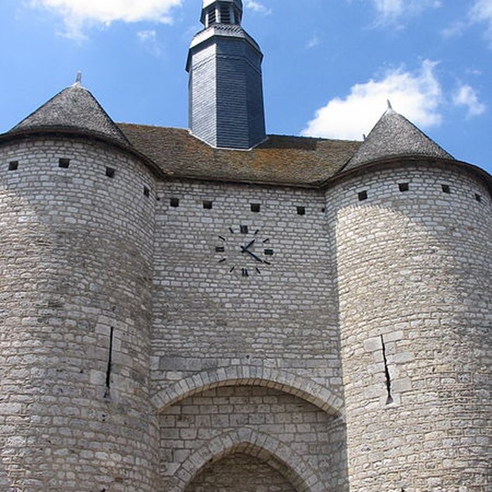 Photo de Porte de lHorloge de Mehun-sur-Yèvre