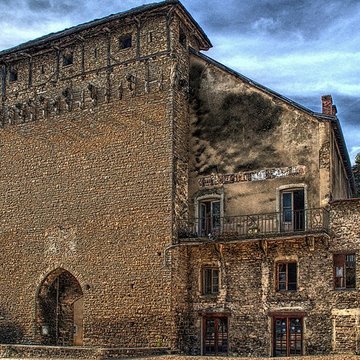 Porte de Lyon à Crémieu