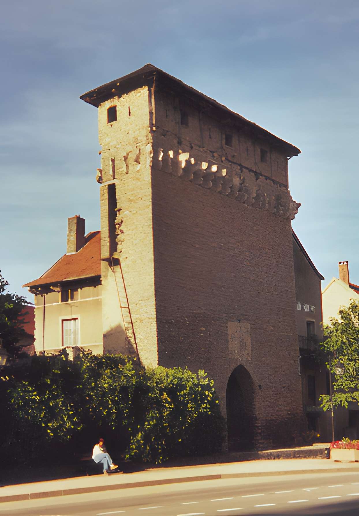 Porte de Lyon à Crémieu