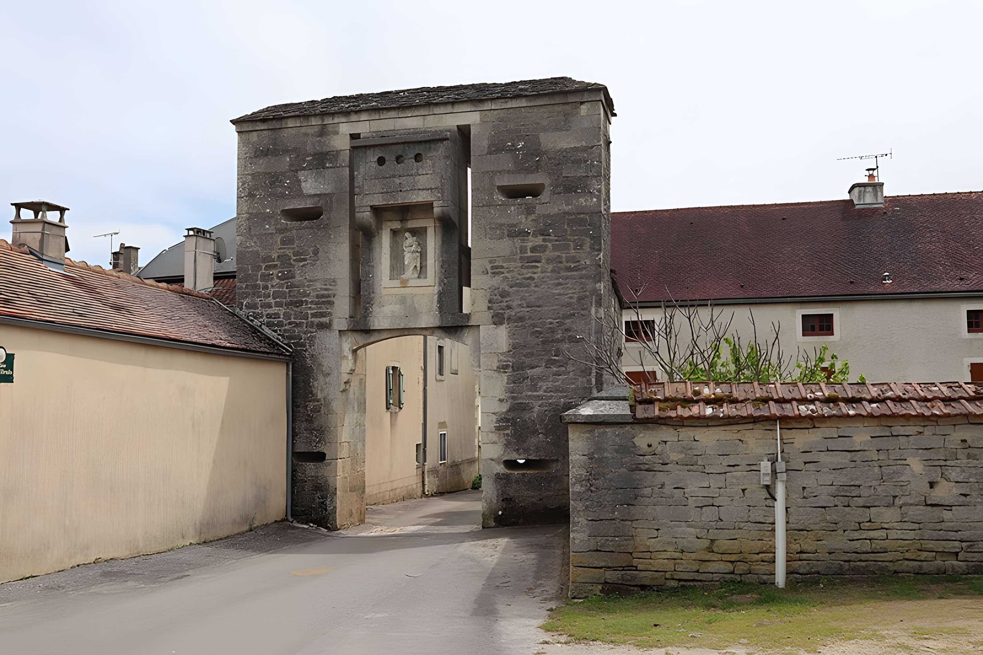 Porte de ville de Grancey-le-Château-Neuvelle