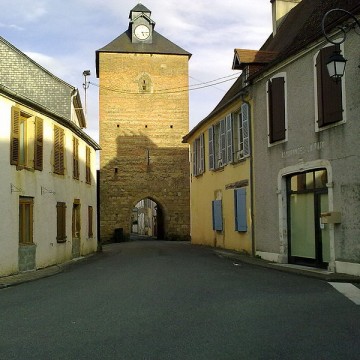 porte de ville de lembeye
