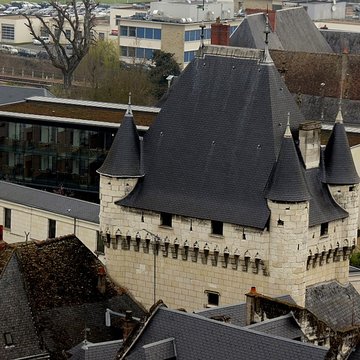 Porte des Cordeliers de Loches