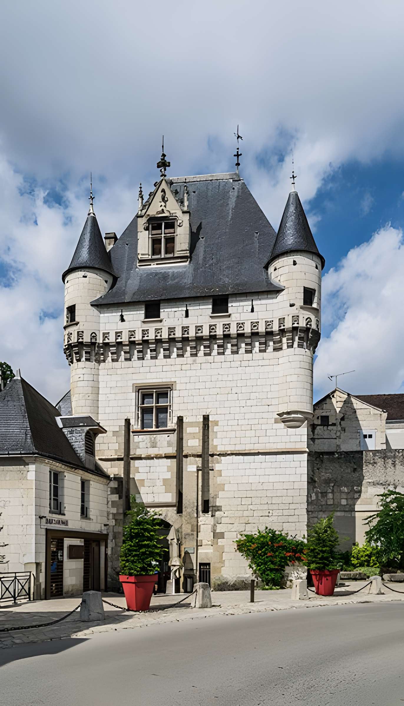 Porte des Cordeliers de Loches