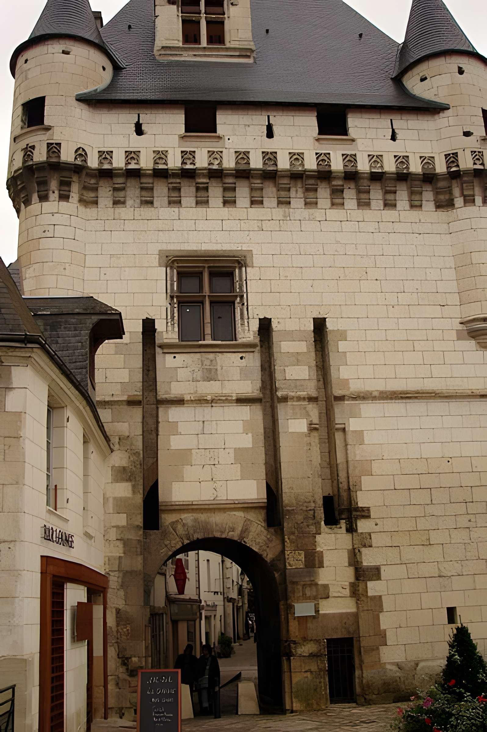 Porte des Cordeliers de Loches