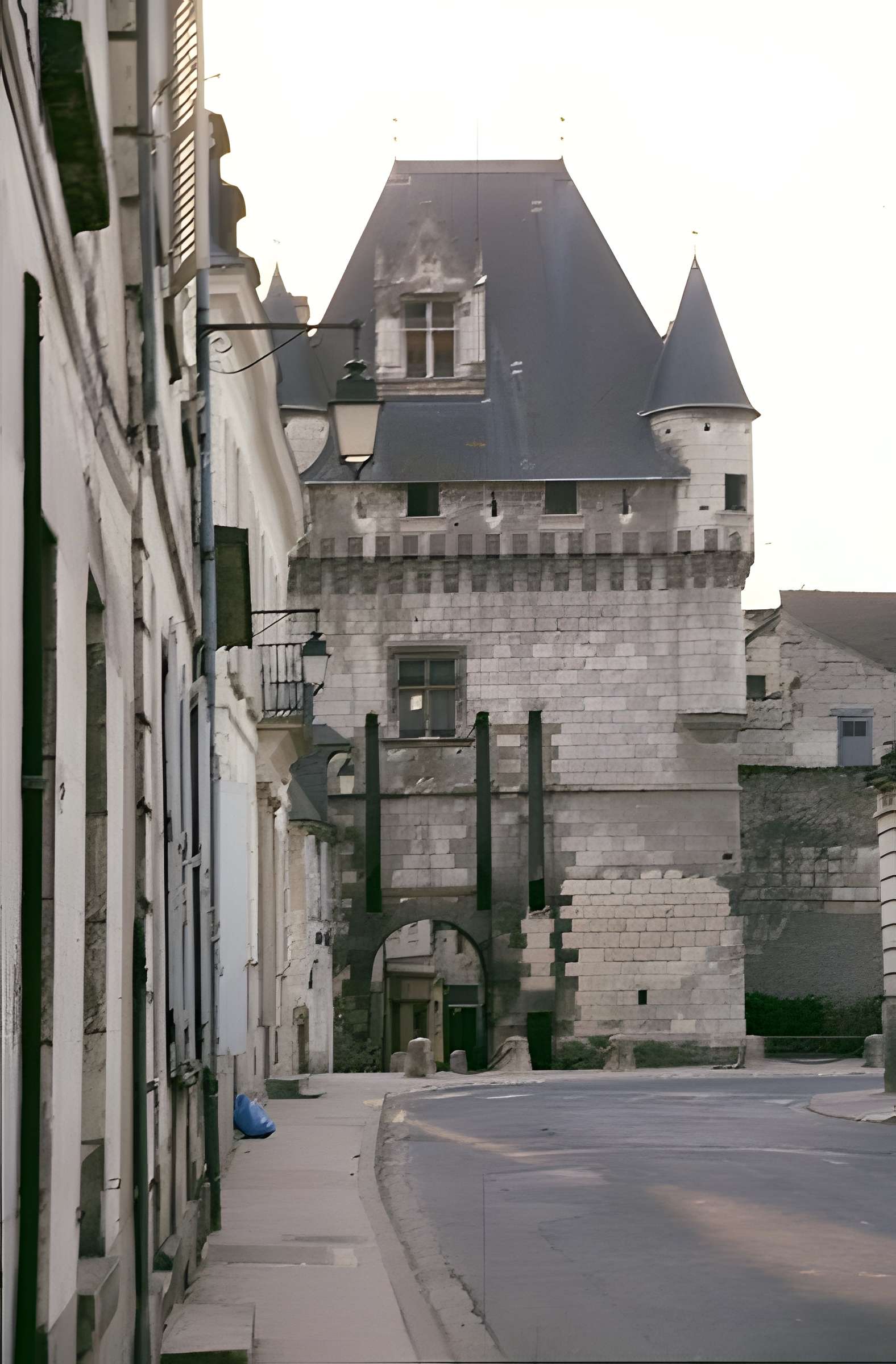 Porte des Cordeliers de Loches