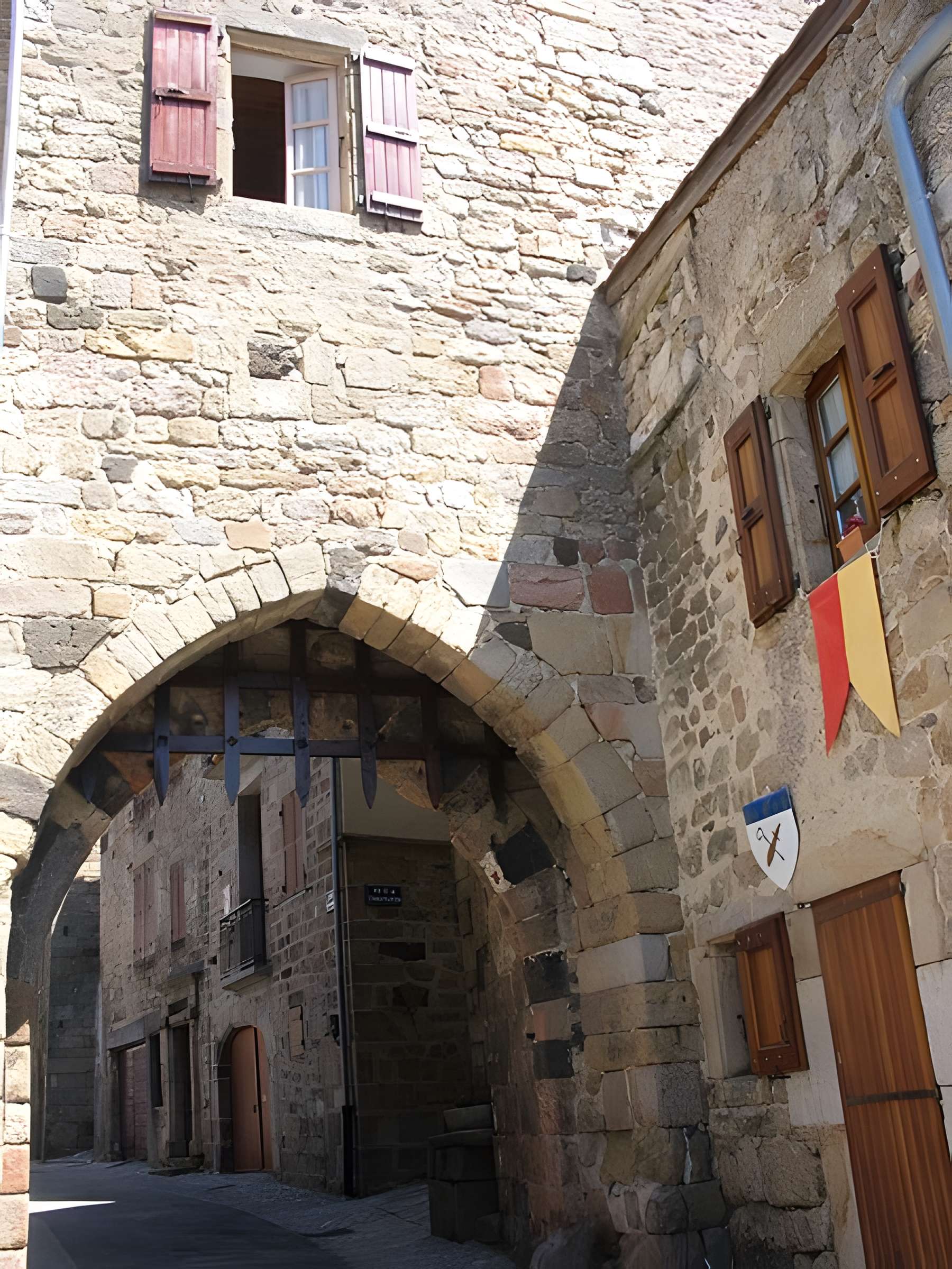 Porte du Besset de Pradelles