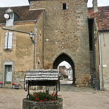 Porte du Marché de Sainte-Sévère-sur-Indre