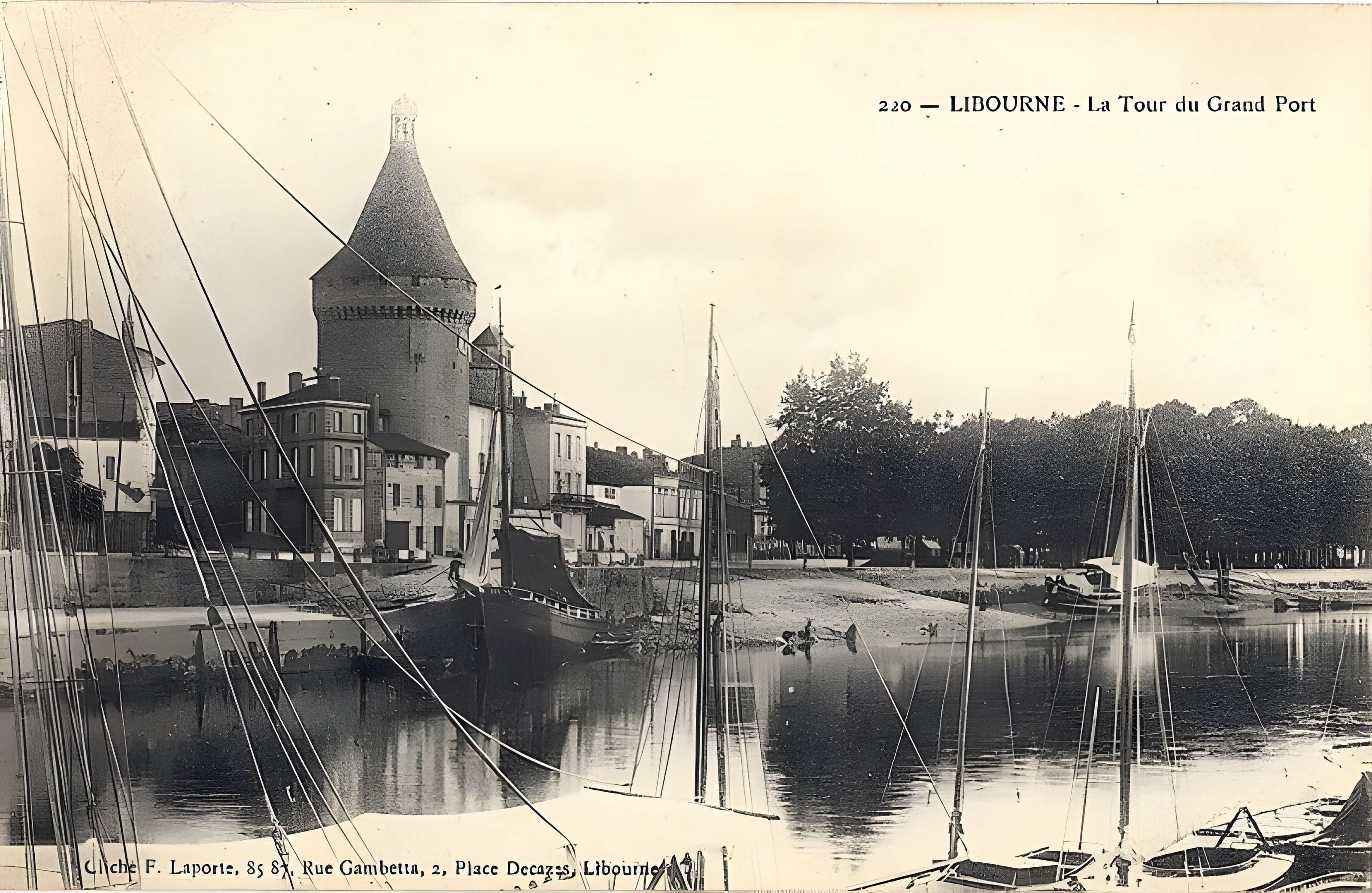 Porte du Port de Libourne