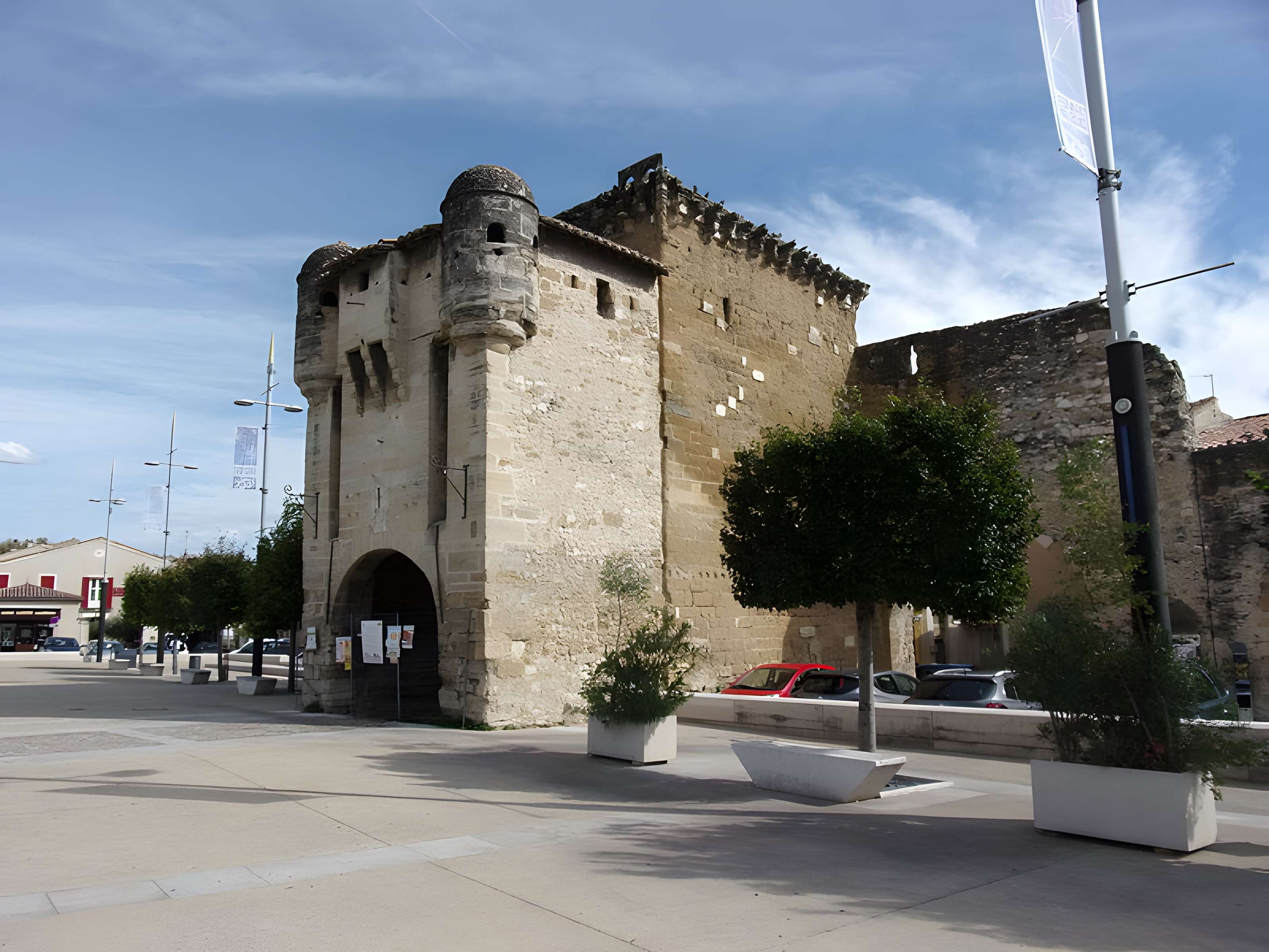 Porte Neuve de Monteux