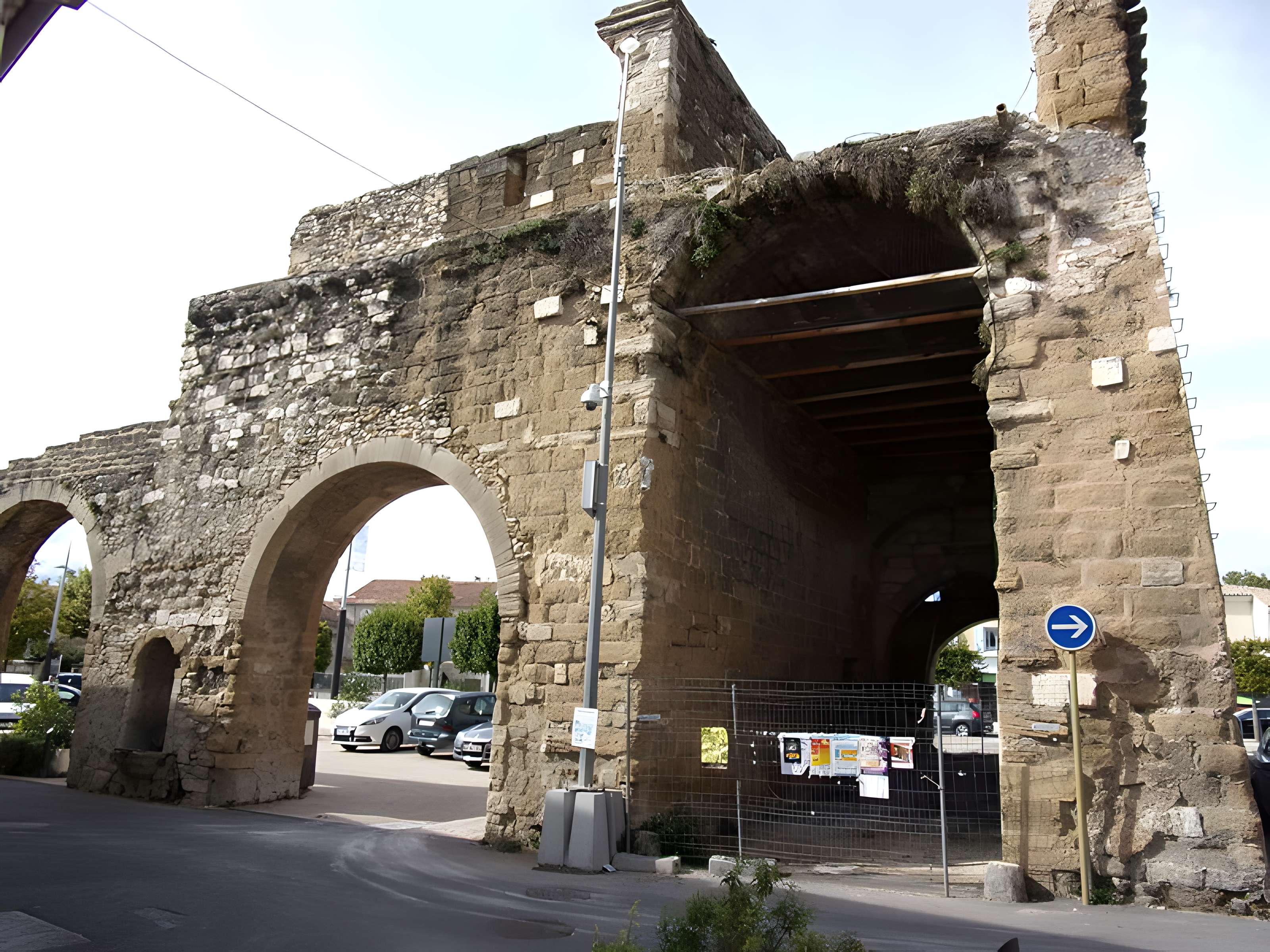 Porte Neuve de Monteux