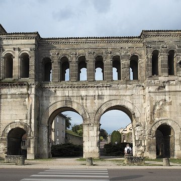 Porte Saint-André dAutun