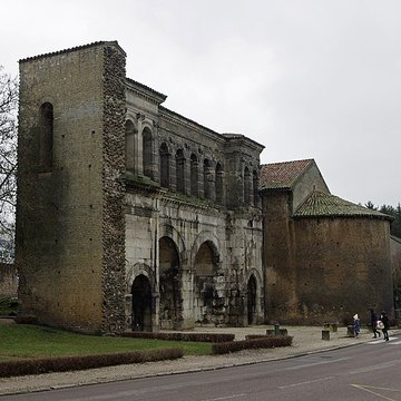 Porte Saint-André dAutun