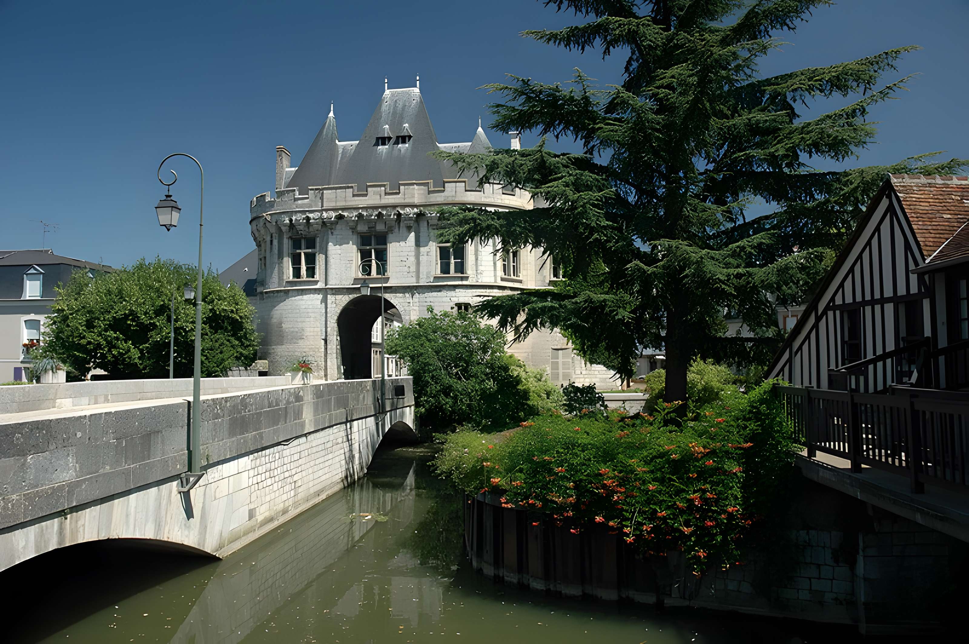 Porte Saint-Georges de Vendôme