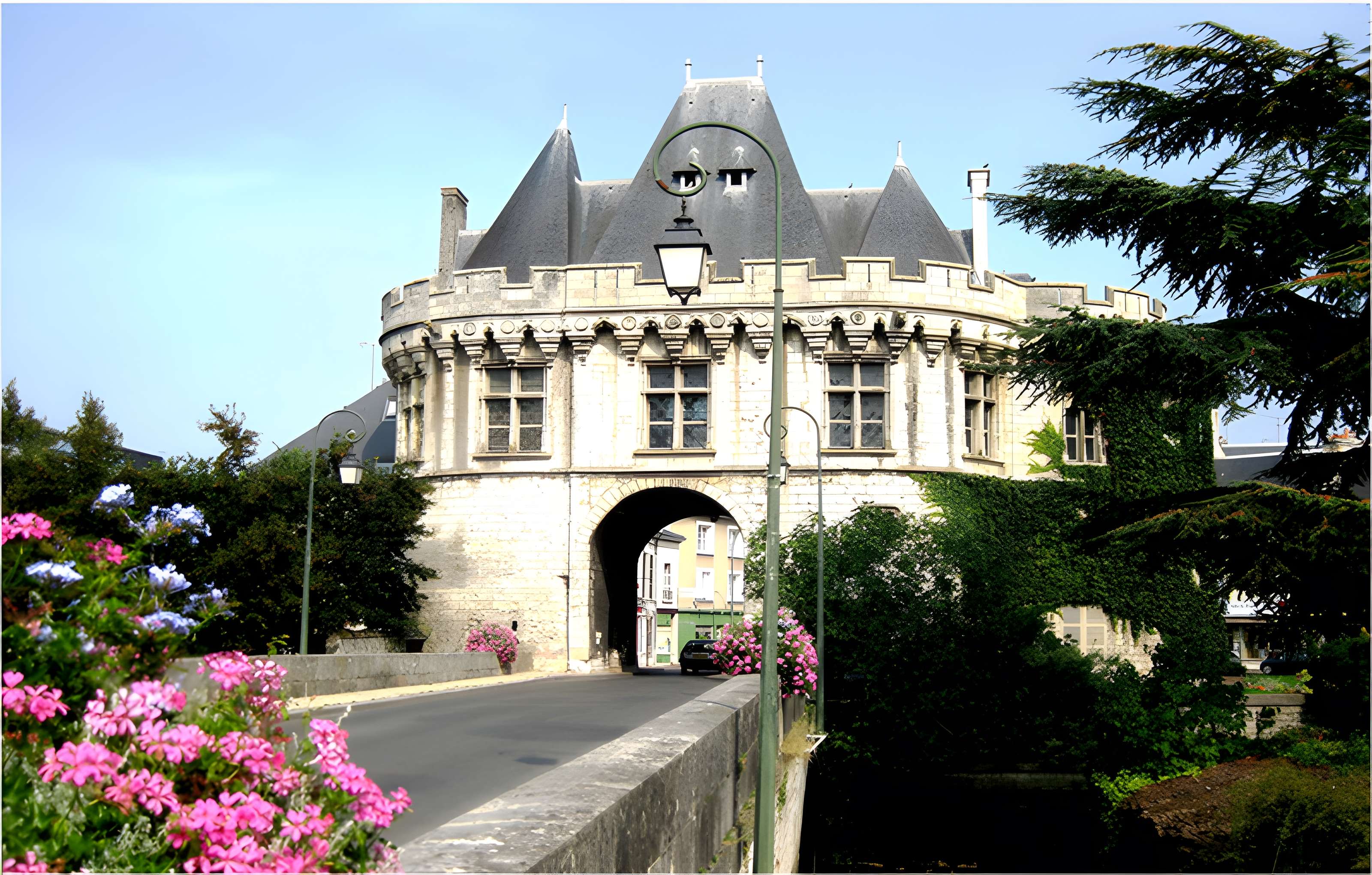 Porte Saint-Georges de Vendôme