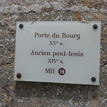 Portes de ville de Flavigny-sur-Ozerain